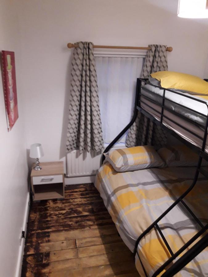 Apartament Cosy @ Coleraine Beside Train+Bus Station Zewnętrze zdjęcie