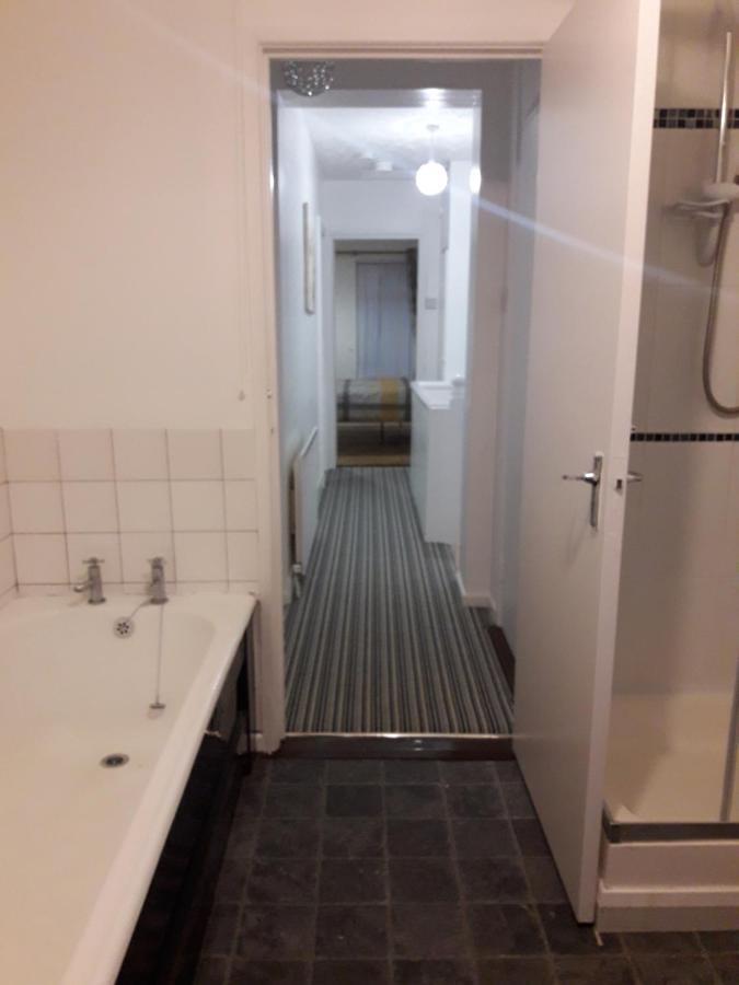 Apartament Cosy @ Coleraine Beside Train+Bus Station Zewnętrze zdjęcie